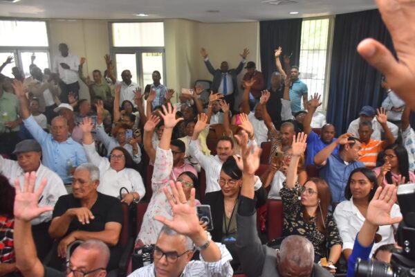 Marcelinistas que realizaron Asamblea del 28 de junio notifican a Olivo De León sobre validez de esta y advierten es ilegal cualquier otra